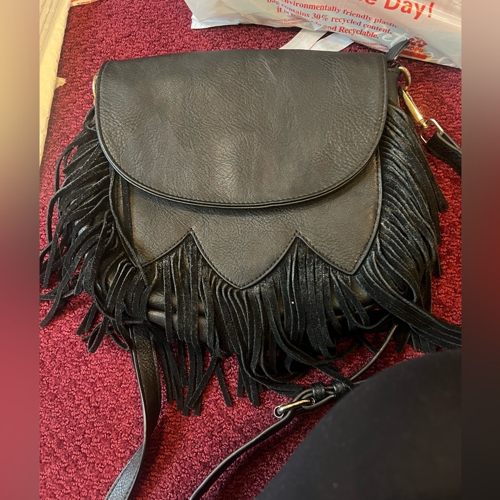 Sole Society EUC black Fringe Faux Leather Crossbody - Picture 3 of 10